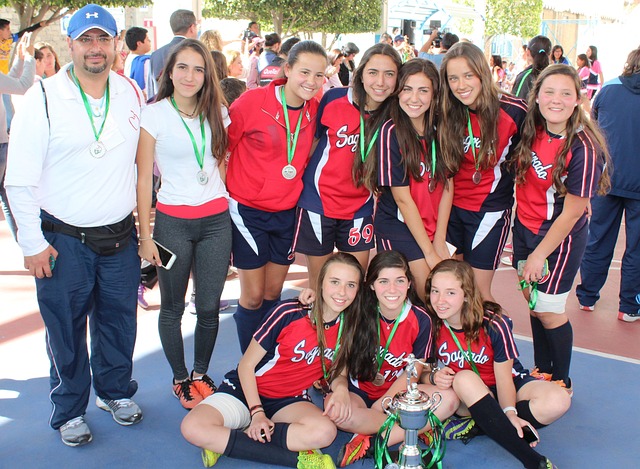 尤其是在青 尤其是在青